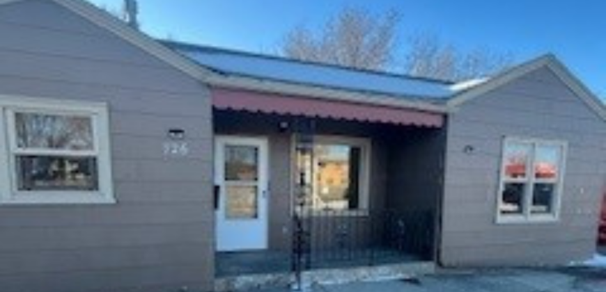 726 Grand Ave