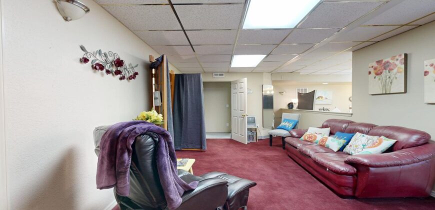 1116 Grand Ave