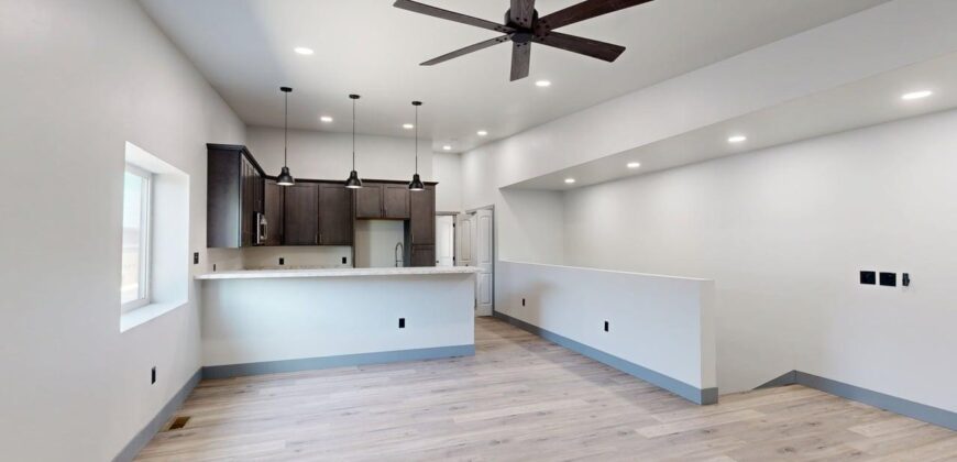 3734 Cresent Lake Rd, Unit 4