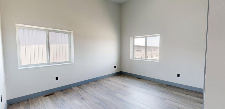 3734 Cresent Lake Rd, Unit 4