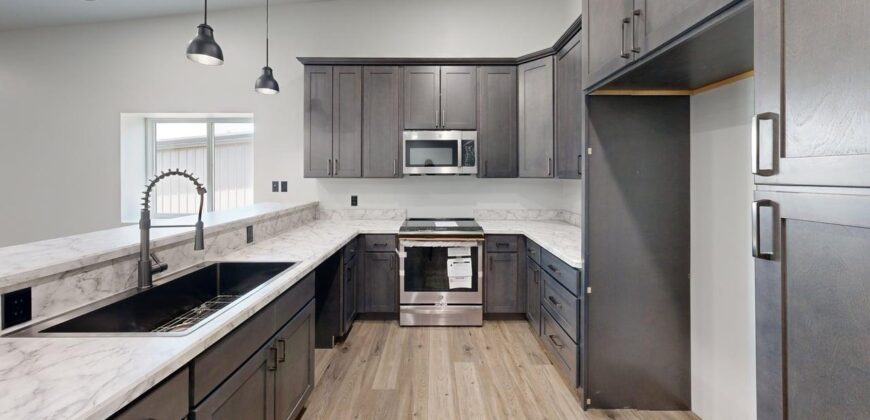 3734 Cresent Lake Rd, Unit 4