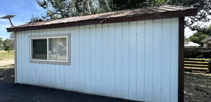 20 6th St W, Roundup