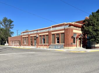 201 Main St, Roundup