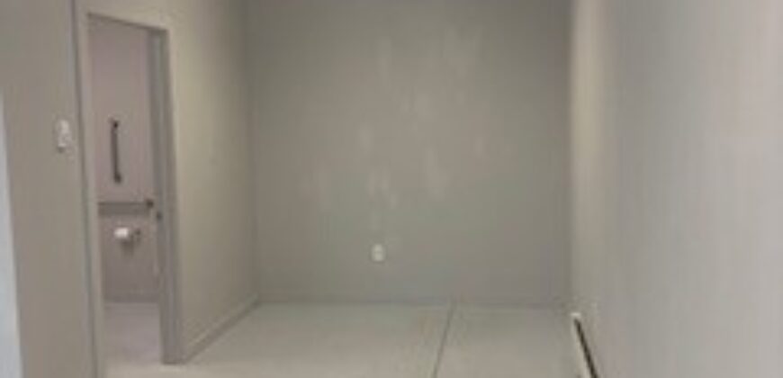 5229 King Ave W, B1