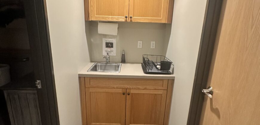 1555 Campus Way, Stes D & E