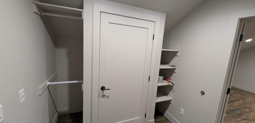 6891 Grand Ave, WORK LIVE/OFFICE