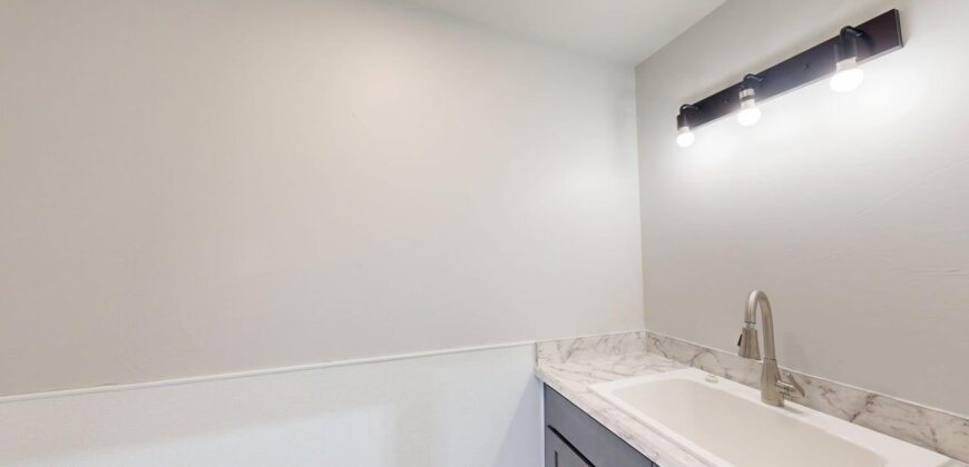 3734 Cresent Lake Rd