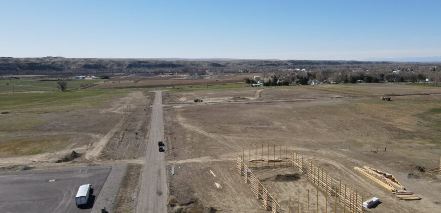 8522 S Frontage Rd – 2.11 AC